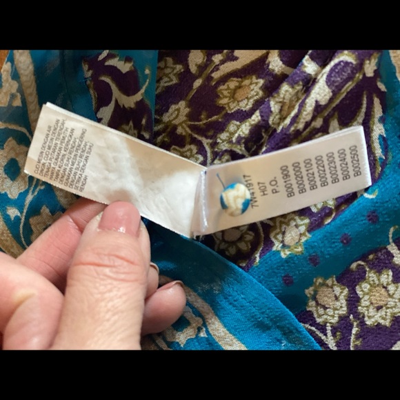 Lucky Brand top - EXCELLENT CONDITION- NO FLAWS - Picture 4 of 4